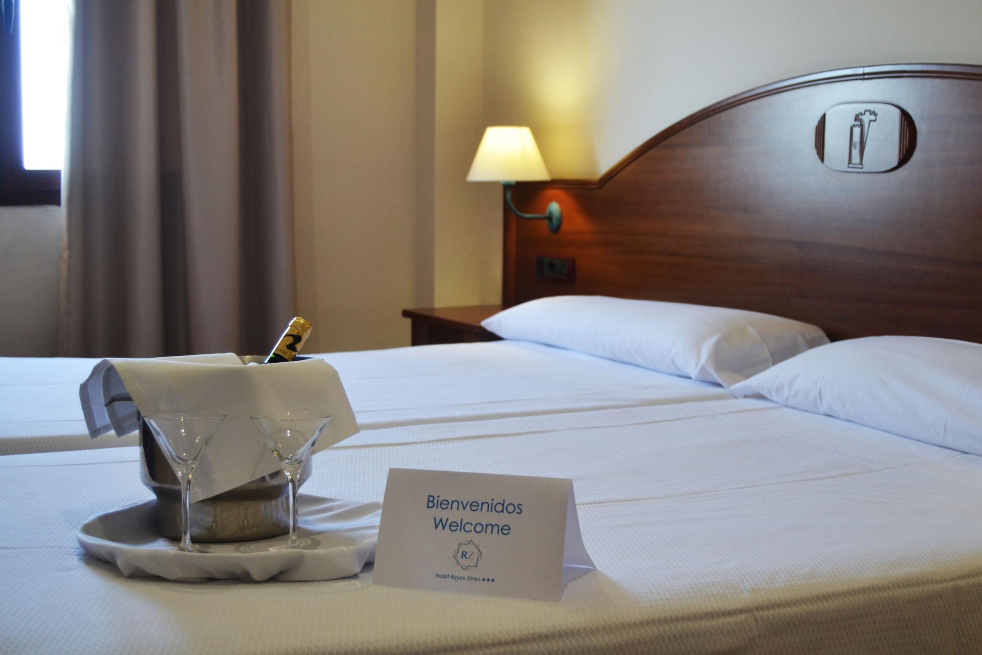 Reyes Ziries Hotel Albolote