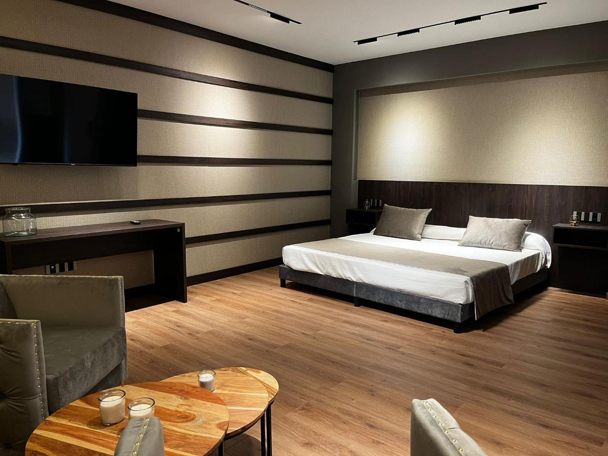 Reyes Ziries Hotel Albolote