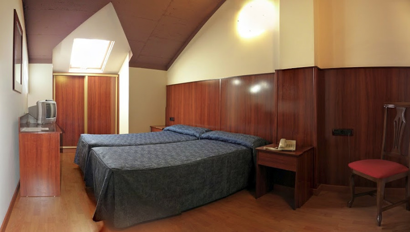 Reyes Ziries Hotel 3*