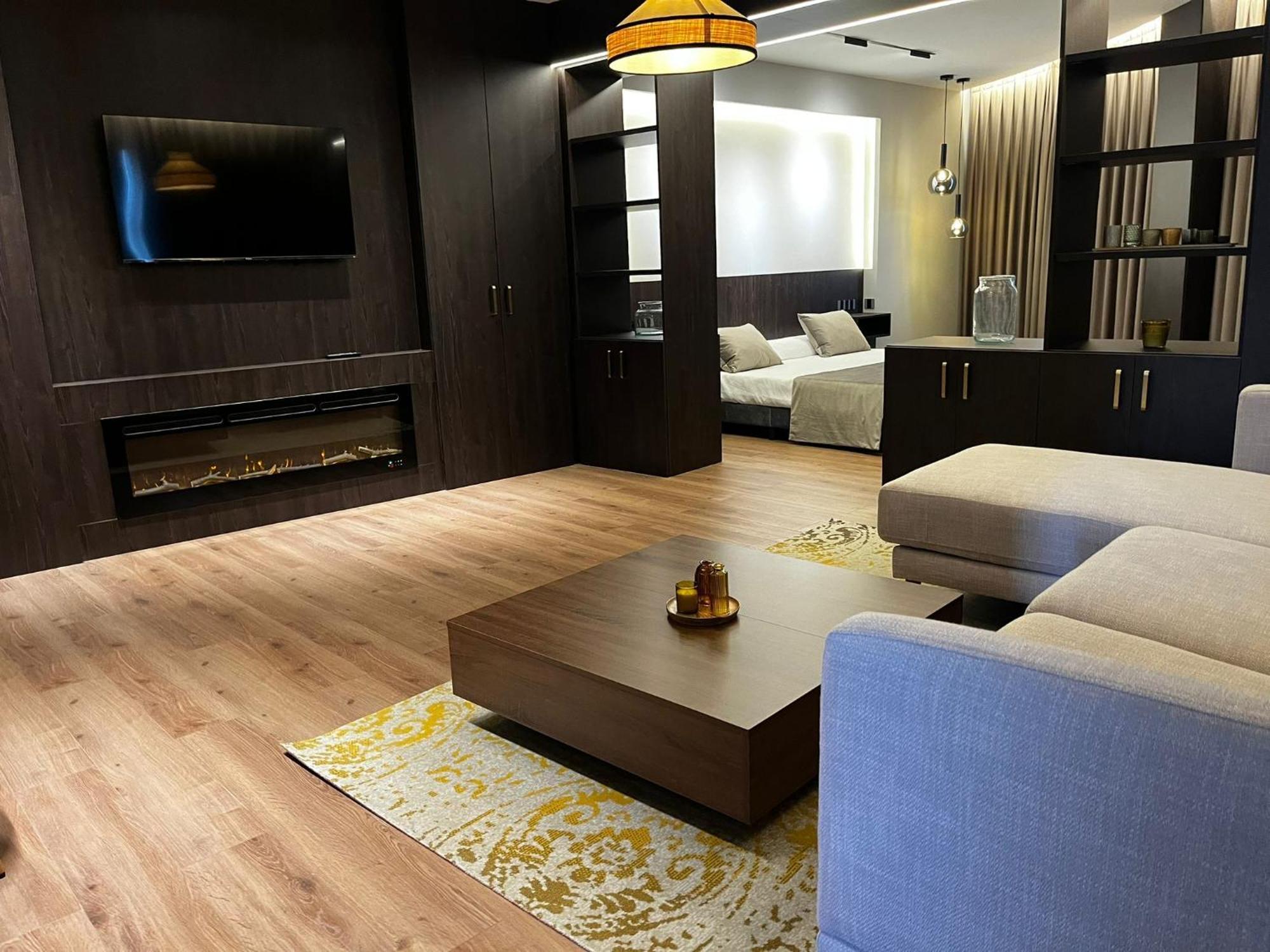 Reyes Ziries Hotel 3*