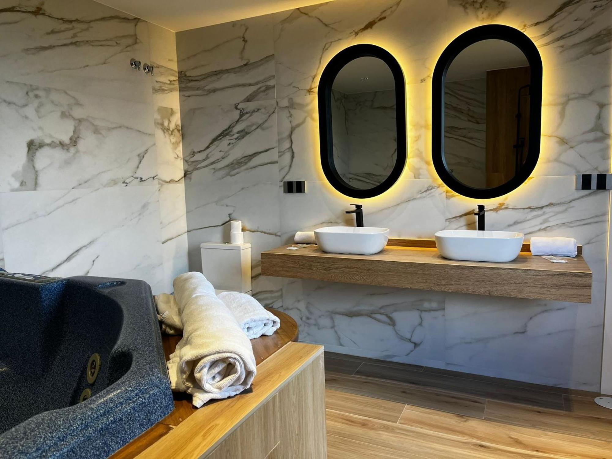 Reyes Ziries Hotel